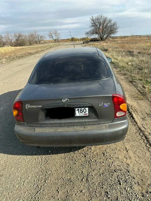 Продам ланос 2011 год, я собственник мотор 1.5 двигатель работает хорошо, масло не ест, работает ровно ! коробка 5 ступка, включается не выбивает не хрустов, шепчет. по кузову в хорошем состоянии, недавно обработал дно перед зимой. салон в хорошем состоянии, все целое не прокуренное. комплектация гур, кондиционер, и стеклоподъемники все светится, моргает, крутится стоят led-лампы( мини линзы) не врезанные, светят отлично. летняя резина сейчас на машине + есть зимняя новая на дисках(отдельно) цена 360 тысяч + торг рассматриваю так же обмен с моей доплатой все вопросы по телефону +79493271156 📞 звоните: +7(949)3271156 - фотография - 3