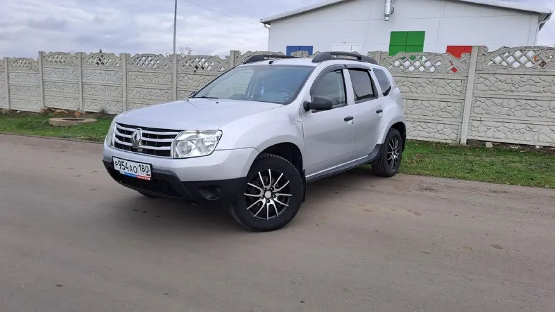Renault duster renault дастер 10.2014 г. в. родной пробег 203 000 км. двигатель 1.6 передний привод.... - фотография
