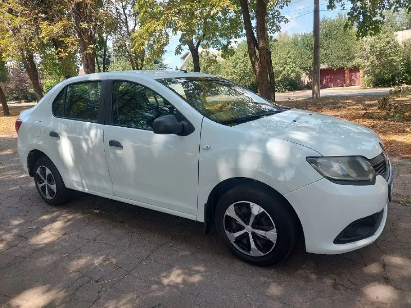 Цена 670.000тыс. руб возможна продажа авто в кредит! продам renault logan 2016г. в.мотор 1.6 бензин. коробка-механика!автомобиль в хорошем состояние!!(учет рф переоформление без проблем! пробег 170.000т. км. кондиционер, эл. стеклоподъемники, airbag, музыка(aux, usb) полный борт компьютер. обогрев заднего стекла. надежный автомобиль с приятным расходом и достаточно большой багажник. оцинкованный. цена 670000т. рублей. торг у капота!автомобиль находится в городе донецк. +79493152551 +79493810435 - фотография - 1