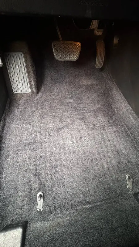 В продаже lexus rx 350 2010г. два собственника, оформлена на меня. идеальная история, дилерский автомобиль. 2gr 3.5 v6 (277лс) полноценный автомат полный привод пробег 117 000 км подтвержден. полный комплект ключей. сервисная книжка и все счета за обслуживание. в заводском окрасе, все стекла родные. машина в идеальном состоянии, полностью вся обслужена, без вложений. самая топовая комплектация. подогрев, вентиляция, память сидений водительского и пассажира. две камеры. бесключевой доступ, люк. электропривод багажника. акустика mark levinson. проекция на лобовое стекло. донецк, калининский цена 2 750 000 руб 📞 звоните: +7(949)7710177 - фотография - 10