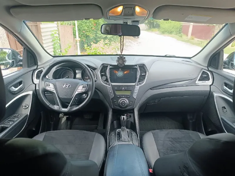 Продаётся !!!! hyundai santa fe ( hyundai сантафе) год выпуска:2013 двигатель 2.4 бензин, работает идеально. кпп:автомат, работает идеально пробег: 238 тыс. камера заднего хода, парктроник, подогрев передних сидений и т. д.. два ключа, хорошая зимняя резина. машина без дтп. машина в отличном техническом состоянии, обслужена и готова к ежедневной эксплуатации!!! осмотр г. харцызск +79493183071 цена: 1 млн.460 тыс. рублей. торг 📲 tg: александр 📞 звоните: +7(949)3183071 - фотография - 10