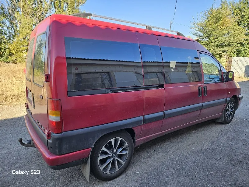 Доброго дня! продаю своего помощника и трудягу. peugeot expert, 2004г. в., 2.0 hdi, 450к пробега. цена - 700 000 руб. авто в идеальном техническом состоянии (несмотря на возраст и пробег). кондей работает, музыка - на андроид, ходовка очень мягкая. владею 13 лет. использую только для дальних поездок. из последних вложений - замена коробки (два года назад). разумный и обоснованный торг приветствуется. осмотр дебальцево. : +7(949)815-61-10 приезжайте, смотрите, не разочаруетесь. 📞 звоните: +7(949)8156110 - фотография - 2