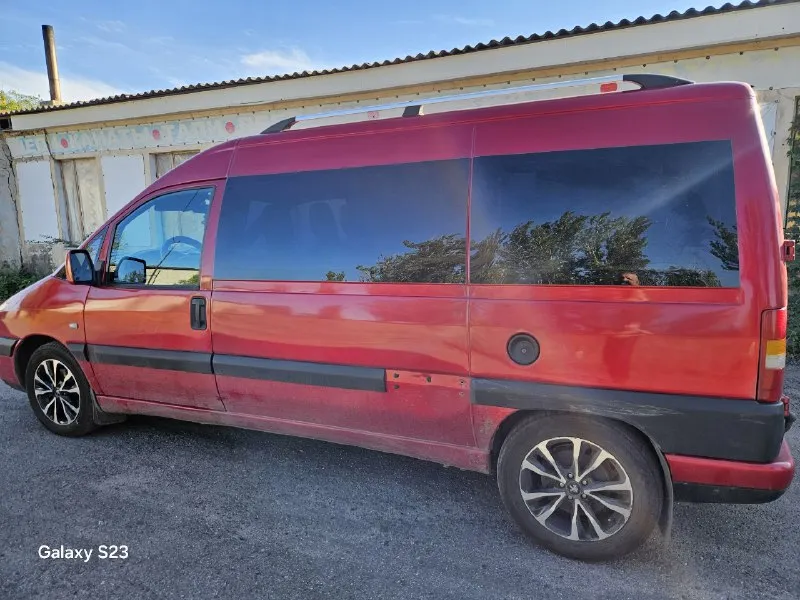 Доброго дня! продаю своего помощника и трудягу. peugeot expert, 2004г. в., 2.0 hdi, 450к пробега. цена - 700 000 руб. авто в идеальном техническом состоянии (несмотря на возраст и пробег). кондей работает, музыка - на андроид, ходовка очень мягкая. владею 13 лет. использую только для дальних поездок. из последних вложений - замена коробки (два года назад). разумный и обоснованный торг приветствуется. осмотр дебальцево. : +7(949)815-61-10 приезжайте, смотрите, не разочаруетесь. 📞 звоните: +7(949)8156110 - фотография - 4