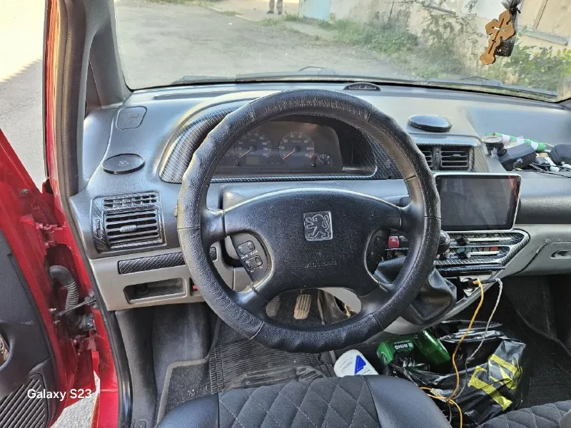 Доброго дня! продаю своего помощника и трудягу. peugeot expert, 2004г. в., 2.0 hdi, 450к пробега. цена - 700 000 руб. авто в идеальном техническом состоянии (несмотря на возраст и пробег). кондей работает, музыка - на андроид, ходовка очень мягкая. владею 13 лет. использую только для дальних поездок. из последних вложений - замена коробки (два года назад). разумный и обоснованный торг приветствуется. осмотр дебальцево. : +7(949)815-61-10 приезжайте, смотрите, не разочаруетесь. 📞 звоните: +7(949)8156110 - фотография - 6