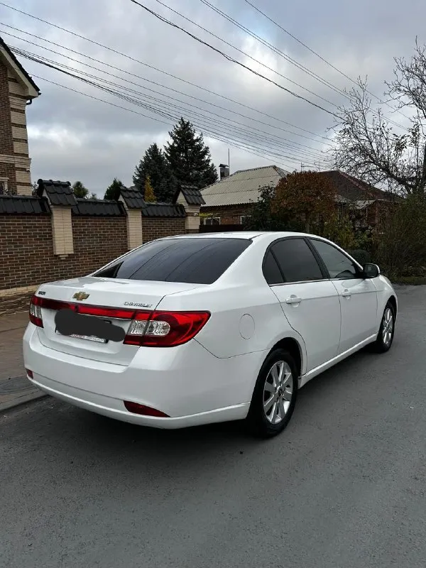 Продам шевралет эпику 2012 г. бензин 2 литра полноценный автомат пробех 187000 машина в идеальном состоянии в родном окрасе без дтп без рыжиков и прочих недостатков двигатель коробка ходовая всё в идеальном состоянии своевременное обслуживание двигатель масла не расходуют от слова совсем коробка не пинает переключает плавно ходовая вся практически новая хорошая комплектация датчик дождя датчик света круиз-контроль подогрев сидений лобового климат все работает каждая кнопка 2 ключа сервисные книжки документы хрустально чистые переоформление в гаи остальная информация по телефону цена 770.000 торг. т. +79494932503 - фотография - 5