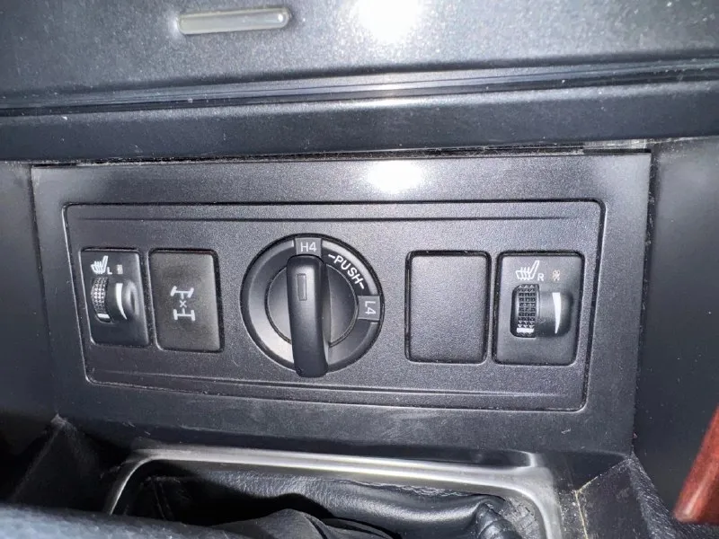 Toyota land cruiser prado 150 2014 г. в. , пробег 230 000 км мотор 3.0 турбодизель, механическая кпп, полный привод. автомобиль без дтп, пригнан из франции в 2023 году, с тех пор в одних руках. полностью обслужен, вложений не требует. в прошлом году делалась антикоррозионная обработка с полным разбором, кузов и рама в идеальном состоянии, в придачу два комплекта резины. два ключа. цена 3.300.000₽, торг. подробности по телефону +79493024791 📞 звоните: +7(949)3024791 - фотография - 7