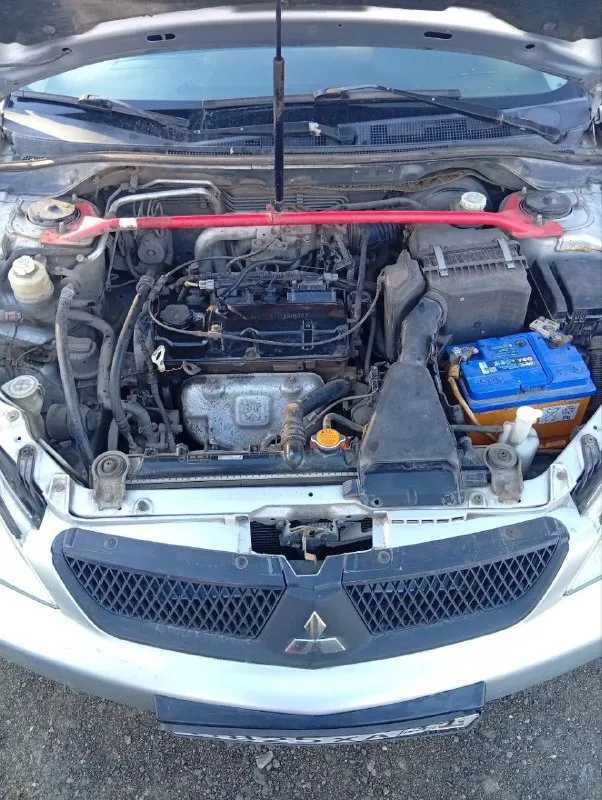 Мицубиси ланцер. 2006 год выпуска, 1.6 бензин, мех 5 ст. пробег 196.000км. автомобиль в хорошем состоянии, полностью на ходу. по кузову в хорошем состоянии (есть конечно рыжики, на переднем крыле, и на задних арках, но не критические без дыр). все стекла оригинал! (лобовое с трещиной) установленна короткоходовая кулиса кпп, распорка " стаканов"!салон в отличном состоянии, вся электрика рабочая, кондиционер рабочий. мотор после ремонта! (были заменены кольца, вкладыши, маслосьмные кольца, ,притерта гбц, +замена грм). по договоренности предоставлю авто на проверку на ваше сто. юридически оформление без проблем!автотека по запросу. могу выслать видео авто. осмотр донецк, ленинский район. прошу 350.000 рублей, торг уместен у капота. больше информации по +79493954619 - фотография - 8