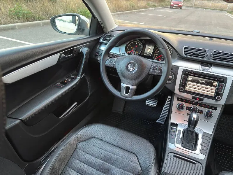 Volkswagen passat, 2012 alltrack 4motion двигатель: 2000cc / 211hp / 155kw tfsi тип коробки передач:... - фотография