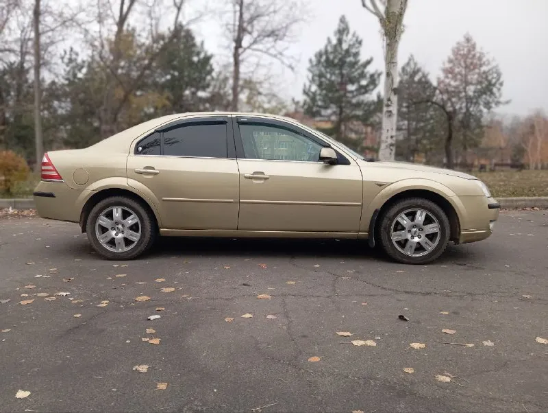 Продам ford мондео 2006 год пробег -237 тыс коробка - двс- 2.0 литра( бензин) цена -490 р. торг. хозяйка напишет дкп на учёт без проблем комплектация chia: подогрев : -передний сидений -лобового стекла -заднего стекла -зеркал -кондиционер -електрорегулировка водительского сиденья -2 ключа - новая зимняя резина, - новый аком -ходовая часть перебрана(делан развал- схождения) -дно оцинкованное ( не единой дырочки и сварочных работ) заменена, новая помпа, ремень, масла фильтра, частичная замена масла в рулевая река, и ходовая часть!все это сделано, а не просто написано! осмотр город :донецк +79494790910 📲 tg: джони 📞 звоните: +7(949)4790910 - фотография - 7
