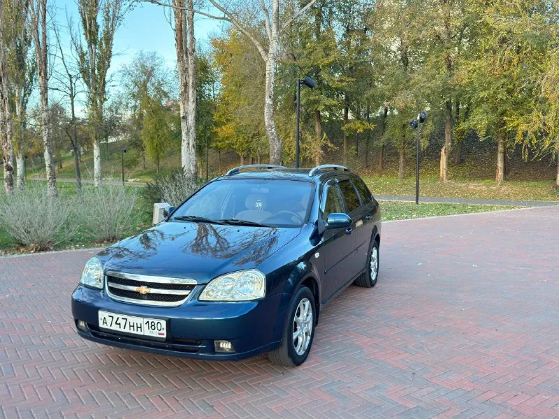 Продам автомобиль в хорошем состоянии без дтп кузов весь в родной краске за исключением двух деталий... - фотография