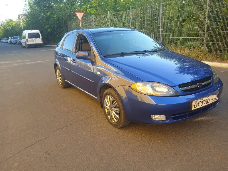 Продам chevrolet лачетти 2007года выпуска, цена 460 000₽ торг, мотор 1,6l,109л, с, пробег 215тыс, ав... - фотография