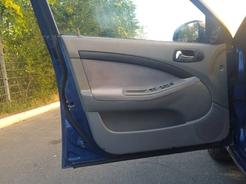 Продам chevrolet лачетти 2007года выпуска, цена 460 000₽ торг, мотор 1,6l,109л, с, пробег 215тыс, авто в хорошем состоянии, что по кузову, что технически, шины r-15, новые, комплектация: гидроусилитель руля, abs, четыре электростеклоподъёмника, шесть подушек безопасности кондиционер холодит, abc, подогрев зеркал заднего вида, музыка андроид, основной свет линза led, тонировка, сигнализация с автозапуском, обслужена вложений не требует, с документами порядок, три владельца по птс, интересующие вопросы по телефону, смотреть авто город, донецк пролетарский район по ул,301стрелковой дивизии, ориентир щетина 32б, на стоянке напротив заправки аси тел +79495963046 📞 звоните: +7(949)5963046 - фотография - 9