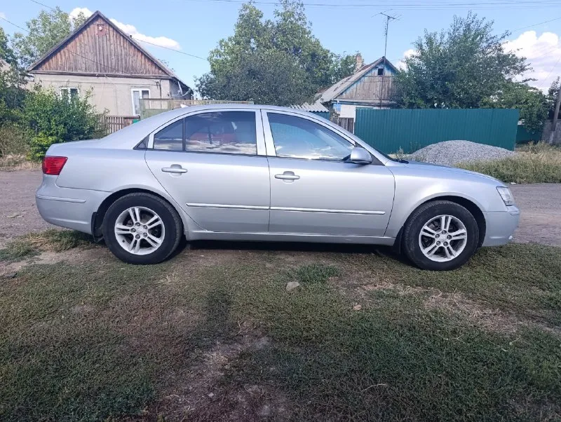 Продам hyundai сонату нф 2009года рестайл, двигатель 2.4 бензин/газа, коробка автомат 5 ст, один хозяин, цена 770000₽ торг, город иловайск, перекупам не звонить, номер+79495111479 📞 звоните: +7(949)5111479 - фотография - 6