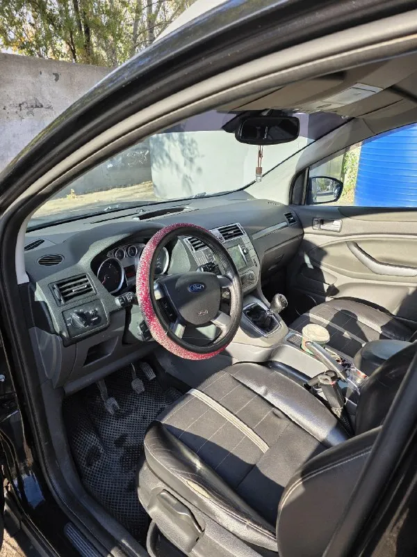 Марка/модель ford kuga цена 1 000 000р город стаханов год выпуска 2008г пробег 243 000 объём двигателя 2.0 топливо дизель кпп механика отличная для своих лет. возможен торг. обмен с вашей доплатой или ключ на ключ номер тел: +79591682148 telegram @gatta110 вопросы писать 👤 📞 звоните: +7(959)1682148 - фотография - 6