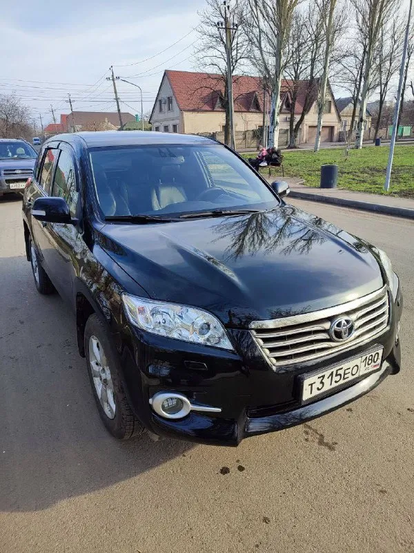 Продам toyota rav 4 2011 года выпуска. пробег 218000 машина в хорошем техническом состоянии. максимальная комплектация. машина вложений не требует. машина находится пгт володарское по всем вопросам звонить по номеру +79495537708 цена 1300000 📲 tg: @fedorovich070 📞 звоните: +7(949)5537708 - фотография - 2
