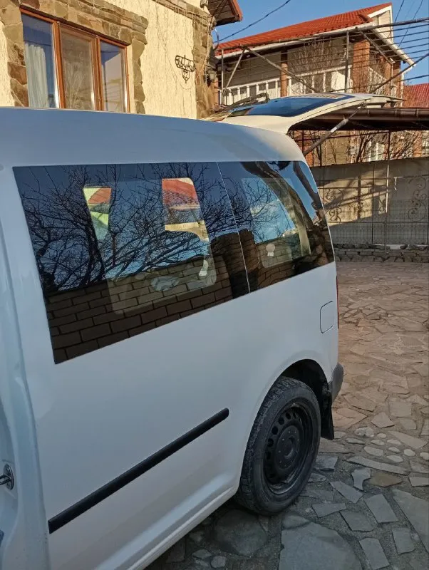 Продам volkswagen кадди.2005 года. 1.9 турбо дизель. Двигатель после кап. Ремонта, поменял вакуумный насос, радиатор, каропку передач, машина в хорошем состоянии без ражаачины, ходовая в норме. Второй хозяин с 2009 года. Документы в норме. Машина была в хорошем обслуживание.
Цена 700 руб.
+79497194690
+79497194689
Машина мариуполь.
📲 Tg: олечка
📞 Звоните: +7(949)7194690 - фотография - 3
