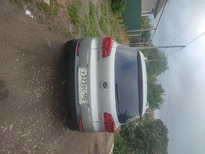 Продаю volkswagen tiguan 2.0 tsi at 2011г. , 170 л. С. , акпп, 4wd, пробег 225 000км. Автомобиль в хорошем техническом и внешнем состоянии. Подогрев сидений. Парктроники. Заводской ксенон с адаптивной оптикой. Мультимедиа мп3, aux, cd. Круиз-контроль. Мульти-руль. Двухзонный климат контроль холодит отлично, печка греет. Стеклоподъемники на все двери. Электрорегулировка и обогрев зеркал заднего вида. Датчик дождя и света. Работает каждая кнопка. Два комплекта резины литые диски лето, зима штампы с оригинальными колпаками. Приезжайте смотрите все расскажу. Разумный торг уместен. Перекупов и салоны просьба не беспокоить. Цена 1150000₽. Телефон +7 949 385-14-76
📞 Звоните: +7(949)3851476 - фотография - 5