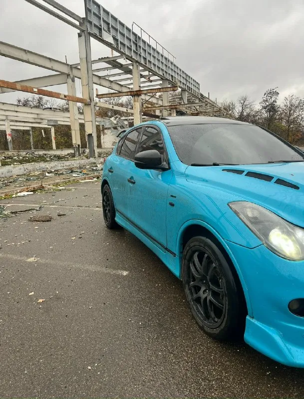 Infiniti ex35 2009 здравствуйте! продаю свой прекрасный автомобиль, в связи с покупной нового. владею им 3 года, за это время стал членом семьи, от автомобиля не избавляюсь. по машине было очень много вложений: первое и самое главное: был заменен мотор на контрактный с японии с пробегом(120 тыс)документы имеются. 3 месяца назад поставил новую контрактную коробку с пробегом 30 тыс. установлен обвес impul поменяно полностью освещение фар на новое. установлен радиатор охлаждения акпп. хорошие r19 диски. новый генератор приятный выхлоп по салону сделан аквапринт, подсветка в дверных картах. перед продажей автомобиля сделал большое то: перебрал ходовку, поменял передние рычаги в две стороны( нижние верхние). заменил рулевые тяги и стойки стабилизатора поставил новые передние диски и супорта колодки в круг новый аккумулятор замена масла 400 км назад( масло менялось каждые 6-7 тыс). расход по городу 20 трасса 14. едет очень бодро, эффектная машина, без внимания точно не остане 📞 звоните: +7(949)8577970 - фотография - 3