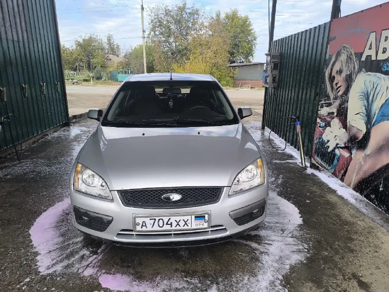 Срочно продам ford фокус 2 хечбек,2007г. по техпаспорту. 1.6. по кузову есть нюансы, нечего критично... - фотография