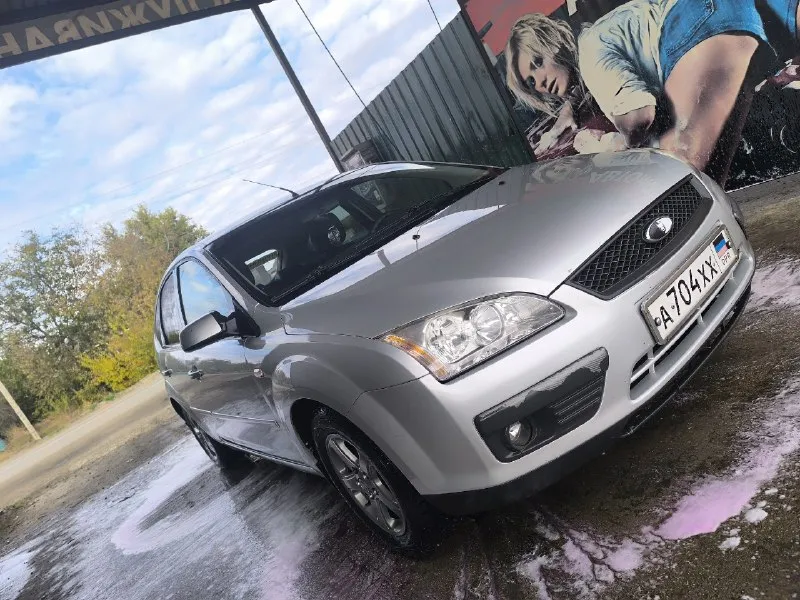 Срочно продам ford фокус 2 хечбек,2007г. по техпаспорту. 1.6. по кузову есть нюансы, нечего критичного. новая зимняя резине. стоит хорошая музыка. номер+79493642515(тг). цена 300к с музыкой, без музыки 250к 📞 звоните: +7(949)3642515 - фотография - 2