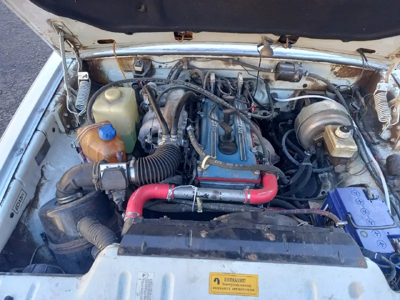 Продам газ 3110 год 2001. пробег 213500 км. мотор 2,5 16 кл. кпп 5 ск. два комплекта колёс, зимние колёса с шипами. два комплекта ключей и сигнализация с обратной связью. недавно поменяны все рабочие жидкости, патрубки, шланги, помпа, катушки зажигания с проводами, выхлопная, тормозные колодки с дисками, рулевые тяги и амортизаторы. есть электро-стекло-подъёмники, обогрев стекла, регулировка поясничной поддержки и мягкий пластик на торпедо. а прямой карданный вал уменьшает количество вибраций, что придаёт больше комфорта при езде в просторном салоне автомобиля с большим багажником, а сочетание мотора с 5и скоростной кпп делает это экономнее. цена 250000 рос. руб. авто в г. шахтёрск, +7 949 377 42 18 📞 звоните: +7(949)3774218 - фотография - 7