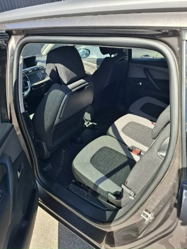 Продам многофункциональный, комфортный автомобиль марки citroen с4 picasso, 2016 года выпуска, бензин, 1.6 ат, пробег 114 т. км 7 полноценных мест, вместительный багажник. состояние отличное, есть комплект зимней резины! стоимость 1 450000 т. р хороший торг!!! звонить по телефону +7949 385 43 06 📞 звоните: +7(949)3854306 - фотография - 3