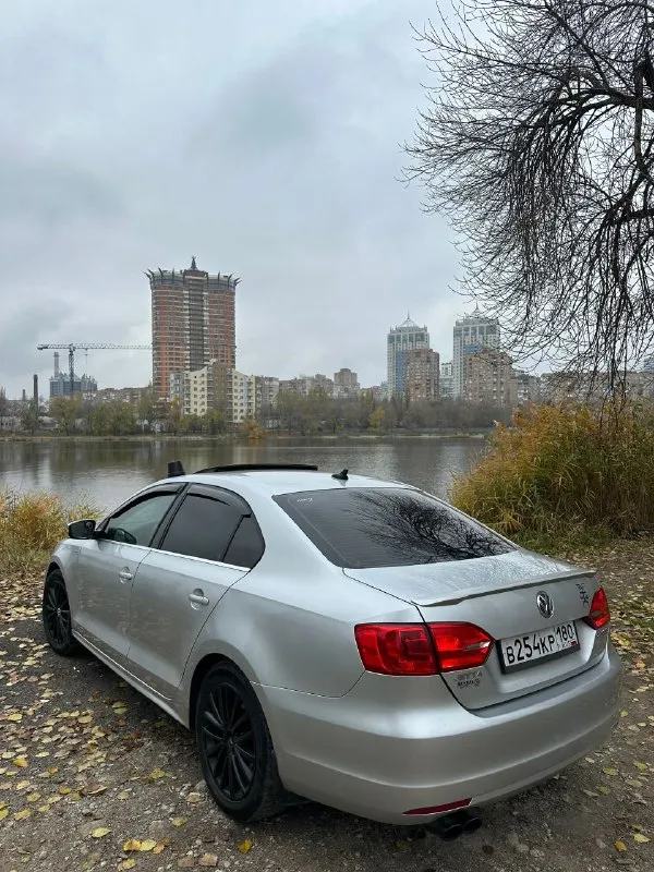 Продажа/обмен
Volkswagen jetta 2011 года
Мотор работает отлично 2.5 бензин
Коробка автомат всё отлично, без пинков
Ходовая мягкая не стучит едет достойно
По электрике всё отлично
Салон в удовлетворительном состоянии, хорошая оптика, новая резина
По кузову всё в порядке
По документам всё хорошо, любое переоформление
Цена: 1.250.000₽ торг
Г донецк кировский район
+79497182722 - фотография - 10