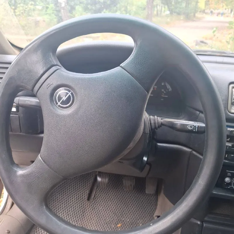 Продам opel vectra год выпуска 1990, мкпп, объем 1,6. документы все в порядке! цена 110 000т р т. +79496140131 📲 tg: артём 📞 звоните: +7(949)6140131 - фотография - 5