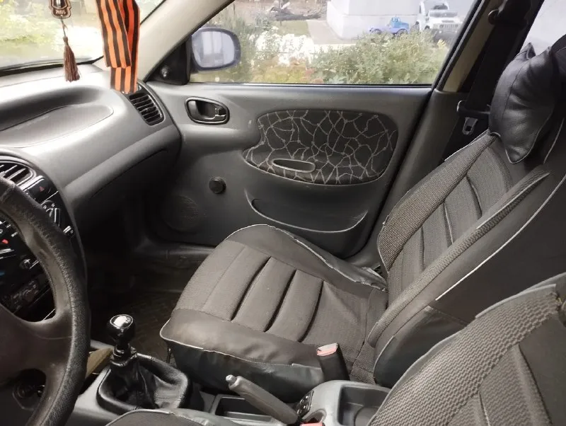 Продам свой автомобиль daewoo ланос 2004 г. в. , 1,5л. , 86 л. с. , кузов польский, сборка запорожье, передние стеклоподъёмники, галогенки, общий пробег 245000км. , после полного капремонта двигателя с заменой коленвала 50000км. , пороги заменены, оценкованные, просит внимания (не срочно) только задняя левая арка, на фото видно, более рыжиков нет нигде, низ дверей, днище, пороги всё целое, двигатель масло не ест, работает тихо и ровно, установлен газ 4 поколения (италия), стоит почти новая корейская летняя резина nexen, масло, охлаждайка, фильтра замены, за машиной ухаживал, в одних руках с 2013 года, кто купит будет доволен! 240 000р. макеевка. +7949-317-78-09 📞 звоните: +7(949)3177809 - фотография - 5