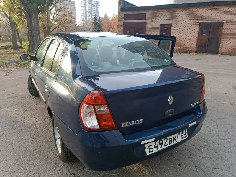 Продам свой автомобиль. renault symbol 2007 года. реальный пробег 215 тыс. км. двигатель 1.4, 8-ми клапанный, механика, бензин. самый надежный, простой и ремонтопригодный вариант. едет вполне бодро и комфортно, даже по трассе. машина в отличном состоянии (как внешне, так и технически, и также салон). нет ржавчины и рыжиков. комплектация: кондиционер, печка, передние электростеклоподъемники, электрорегулировка зеркал, подогрев зеркал и заднего стекла, гидроусилитель, магнитола, регулировка положения руля, центральный замок, иммобилайзер. недавно заменены: передние амортизаторы, втулки стабилизаторов, глушитель, задние тормозные барабаны, втулочные подшипники, аккумулятор. жидкости менялись вовремя. ремень, ролики, и тд – 10 тыс. км. назад. почти новая летняя и зимняя резина на дисках. на российском учете в донецке, я один хозяин. смотреть можно в ворошиловском р-не донецка. все подробности обсудим по телефону. стоимость – 360 тыс. р. торг возможен. +79496392656 - фотография - 4