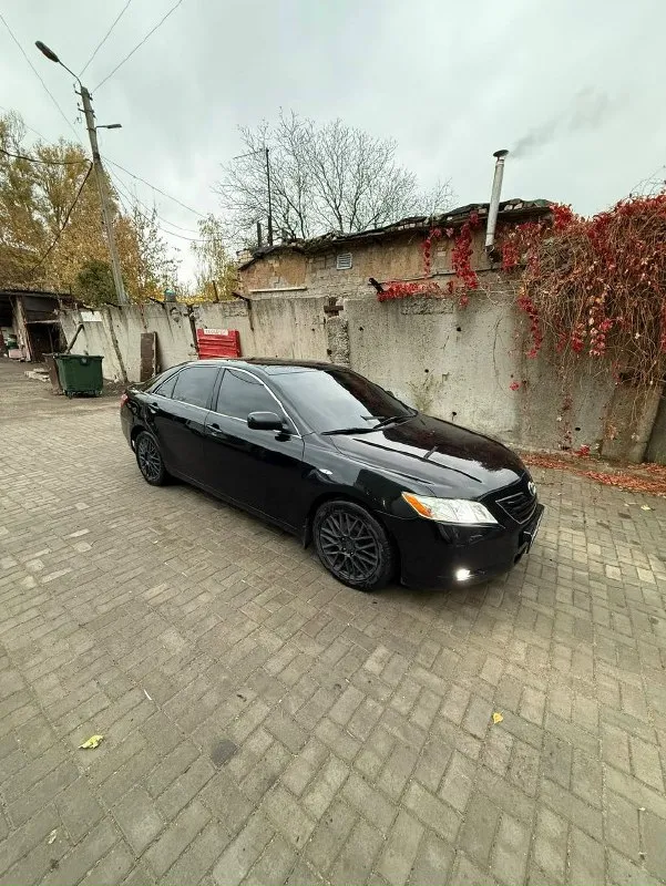 Toyota камри ( toyota camry ) обьем 3.5 2007 года пробег 278 тысячи автомобиль в отличном состояние лакокрасочное покрытие есть не большие моменты ходовая часть в отличном состояние мотор масло не есть, автомат не пинает, работает отлично цена 1.100.000 торг у капота звоните по телефону +79497066737 📞 звоните: +7(949)7066737 - фотография - 4