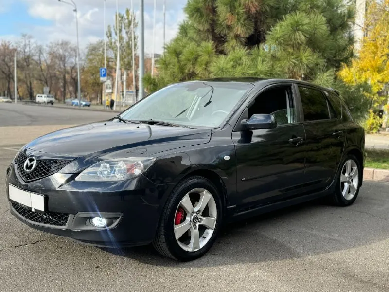 Mazda 3 (рестайлинг) год выпуска 2008 мотор 1.6 самый надежный в линейке, бензин мотор работает ровн... - фотография