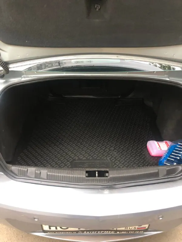 Продам opel астра h рестайлинг комплектация космо 2012 года. пробег: 204.т/км двигатель 1.6 машина в хорошем состоянии, по кузову без корозий и жучков. дно пороги целые. коробка работает идеально без хрустов и вылетов. в комплектация: датчик света, датчик дождя, круизконтроль, партронник, подогрев сидений, подогрев лобового, серворуль, мульти руль. подогрев зеркал и заднего стекла. двигатель работает тихо масло не ест вообще. в целом машина вложений не требует. переоформление без проблем, машина на мне учёт мариуполь. цена:670т. руб тел+79499849262 тел+79497393426 📞 звоните: +7(949)9849262 - фотография - 6