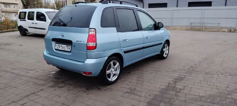 Продам hyundai matrix 1.6 2008 г. в автомобил в отличном состоянии и без вложений, двигатель работает идеально, автомат переключаться идеально, ходовая полностью обслужена, кузов и дно без гнили, салон чистый и опрятный. авто в хорошей комплектации, кондиционер (работает) 4 эсп, абс, есп, эур, подогрев передних сидений, авто на 15 литых дисках и шорошей зимней резине, в фарах установлены лэд лампы(свет шикарный) документы чистые и готовы к переоформлению авто находится в г мариуполь цена 530 000 руб +7949 727 34 15 📞 звоните: +7(949)7273415 - фотография - 5