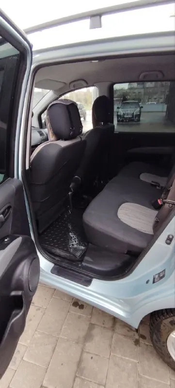 Продам hyundai matrix 1.6 2008 г. в автомобил в отличном состоянии и без вложений, двигатель работает идеально, автомат переключаться идеально, ходовая полностью обслужена, кузов и дно без гнили, салон чистый и опрятный. авто в хорошей комплектации, кондиционер (работает) 4 эсп, абс, есп, эур, подогрев передних сидений, авто на 15 литых дисках и шорошей зимней резине, в фарах установлены лэд лампы(свет шикарный) документы чистые и готовы к переоформлению авто находится в г мариуполь цена 530 000 руб +7949 727 34 15 📞 звоните: +7(949)7273415 - фотография - 9