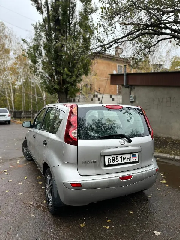 Марка: nissan note 2011(декабрь) пробег 160.000км родной цена 800.000тыс торг осмотр: торез автомобиль покупался в автосалоне при украине, 1 хозяин за все время. семейный автомобиль. 1.4 не дымит, не троит, работает ровно. коробка переключает как положено. по ходовой части ничего не стучит. летняя резина/зимняя. в родной краске, без подкрасов. будете первым хозяином по птс. подробней по телефону +7 (949) 329-79-79 📞 звоните: +7(949)3297979 - фотография - 5
