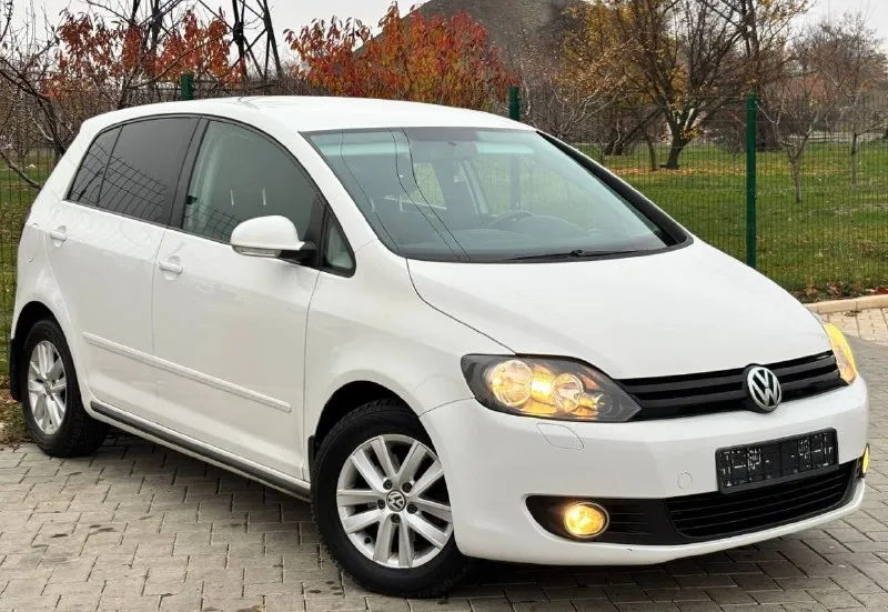 Продам  volkswagen golf plus
Год выпуска 2013
Объем двигателя 1.6
Коробка автомат
Родной пробег 168.000км, без дтп, 2 хозяина

Комплектация
Стоит штатная мультимедия,
4 Электро стёклаподъемника,
Подогрев сидений, двух зоный климат контроль,
Подогрев заднего/переднего лобового и зеркал, abs/esp, электро регулировка складывания боковых зеркал! Датчики дождя, датчики света система адаптивного освещения (afs) хорошая  акустика,
Сигнализация, центральный замок, в автомобиле есть все для комфорта,

По кузову рыжиков и вздутия нет, от слова совсем!
Мотор, коробка в отличном  состоянии  машина полностью обслужена от и до вложений не требует от слова совсем,
Ходовая часть, масла, фильтра, недавно были обслужены полностью,
Салон в отлично сохранилась, работает каждая кнопочка!
По документам полный порядок, любой вид оформления!
По запросу скину видео обзор.

Цена 880.000.р
Г. Донецк

Номер телефона
+7949-564-47-36
+7949-620-99-74 - фотография - 1