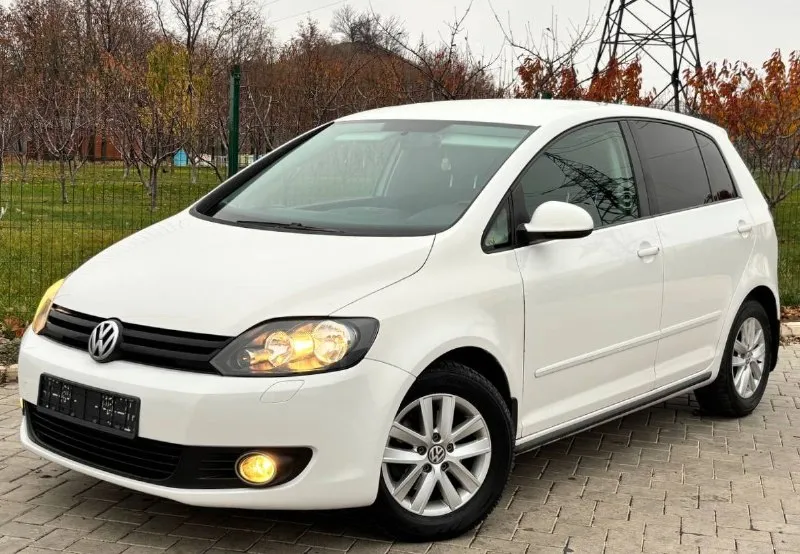 Продам  volkswagen golf plus
Год выпуска 2013
Объем двигателя 1.6
Коробка автомат
Родной пробег 168.000км, без дтп, 2 хозяина

Комплектация
Стоит штатная мультимедия,
4 Электро стёклаподъемника,
Подогрев сидений, двух зоный климат контроль,
Подогрев заднего/переднего лобового и зеркал, abs/esp, электро регулировка складывания боковых зеркал! Датчики дождя, датчики света система адаптивного освещения (afs) хорошая  акустика,
Сигнализация, центральный замок, в автомобиле есть все для комфорта,

По кузову рыжиков и вздутия нет, от слова совсем!
Мотор, коробка в отличном  состоянии  машина полностью обслужена от и до вложений не требует от слова совсем,
Ходовая часть, масла, фильтра, недавно были обслужены полностью,
Салон в отлично сохранилась, работает каждая кнопочка!
По документам полный порядок, любой вид оформления!
По запросу скину видео обзор.

Цена 880.000.р
Г. Донецк

Номер телефона
+7949-564-47-36
+7949-620-99-74 - фотография - 2