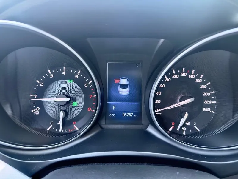 Продам toyota avensis 2016г ✅️ 1.8 бензин ✅️ ✅️ пробег 96 000 км автомобиль в отличном состоянии, своевременно обслуживался. вся в родном окрасе, без дтп, пробег родной. покупал у официально дилера, я единственный собственник. если вы ищете отличный и ухоженный авто, это именно тот вариант. полный комплект ключей и документов. зимняя резина в комплекте. документы в порядке, переоформление без проблем, можем в месте поехать в мрэо. осмотр донецк цена 1 800 000 +7949-376-7266 📲 tg: @sstraxovoy_agent 📞 звоните: +7(949)3767266 - фотография - 10