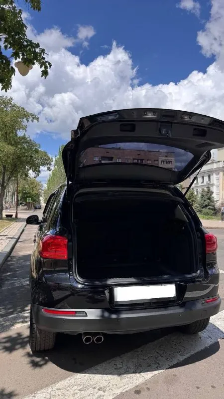 Volkswagen tiguan рестайлинг, 2013 год коробка автомат объем 2.0 л бензин максимальная комплектация автозапуск starline пробег 102 000 км цена 1 700 000 звонить : +79497030888 - фотография - 6