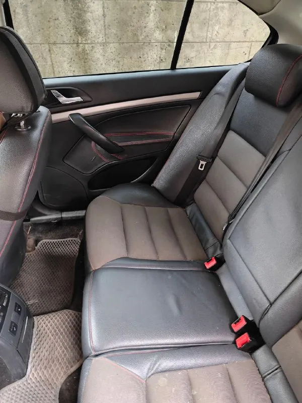 Цена: 800.000 шкода а5 elegance 2011г 1.6 bse на акпп- aisin 09g (6 ступка) - климат 2х зон - подогревы 4х сидений - лед оптика (новые фары в сборе) +старые - подсветка в сторону поворота при повороте руля - 4 парктроника сзади, выводятся на дисплей - 4 стекло подъёмника (авто) - по электрике куча опций (настраиваемых) – приветственный, провожающий свет, складывание и подогрев боковых зеркал, зеркала движутся при включении r заднего хода итд. - заводская музыка и магнитола bolero, играет нормально - мультрируль - салон эва кожа-ткань комбинированный (перешита) включая дверные карты, подлокотник. (в общем максималка с доп. пакетом по комплектации) по технической части все ок, срочных и объемных вложений не требует, сел-поехал. моменты по лкп все видны на фото. по низам, порогам-днищу целая. г. донецк, киевский р-н. +79493164975 - фотография - 7