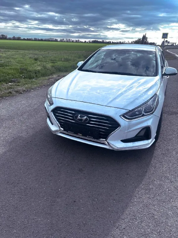 Hyundai sonata 2.0 автомат 2019 160 с 1 декабря я подниму цену, помним про утильсбор eco, comfort, sport пролетела 129 тыс только с тех осмотра (никаких нареканий ) довезет тебя без передышки хоть до луны работает всё отлично, никаких нежаланных шумов, стучаний и тд. набирает скорость очень бодро. вкладов не требует абсолютно ! в продаже не спешу, поэтому жду вас. торг на полный бак ⛽ и на мороженое 🍨 1.899.999 русских рублей дополнительная информация, фото или осмотр - 79067817434 автомобиль находится в брянке фотография сделана после поездки в 1500км, поэтому машина чуть грязная +79381657855 - телеграм или звонок 📞 звоните: +7(906)7817434 - фотография - 1