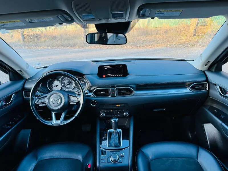 Продам mazda cx-5 touring 2019 была пригнана в 22 году и находилась в одной семье. полный привод пробег 130 000 км. двигатель 2.5 атмосферный коробка автомат aisin 6 ст. бесключевой доступ удержание в полосах, слепые зоны адапнивный круиз контроль кожаный салон уже на зимней резине стоимость 2 350 000 торг +7 949 404 35 31 андрей - фотография - 7