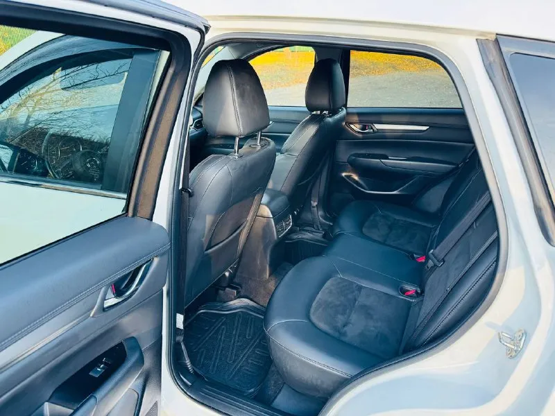 Продам mazda cx-5 touring 2019 была пригнана в 22 году и находилась в одной семье. полный привод пробег 130 000 км. двигатель 2.5 атмосферный коробка автомат aisin 6 ст. бесключевой доступ удержание в полосах, слепые зоны адапнивный круиз контроль кожаный салон уже на зимней резине стоимость 2 350 000 торг +7 949 404 35 31 андрей - фотография - 8