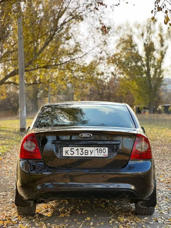 Ford focus 2 рестайлинг 2011г продам свой личный авто, оформлен на меня. мотор 1.6 100лс, работает ровно, не дымит, тяга хорошая, весь сухой. недавно были заменены все сальники, грм, свечи, провода, патрубки, рулевая рейка, насос гур. коробка автомат, надежный как калашников, работает отлично, новое масло. по кузову отличное состояние, ничего делать не надо + отполирован. vin читается хорошо. рыжиков гнили нет совсем! низ авто в идеальном состоянии. вид как на фото. комплектация titanium : 4 авто эл. подъемника, эл. зеркала, 2-зонный климат (заправлен), подогревы сидений и лобового, музыка sony, сигнализация, датчик света и дождя. работает все! салон в хорошем состоянии. ходовая сделанная вся!новая оптика вышла 50к, свет шикарный, все фары в пленках, морда в стиле st, авто на хорошей летней резине + зимняя резина и стоковые фары для переоформления и запчасти для след. т. о. я хозяин, переоформление без проблем! 630.000₽ +79493609487 донецк - фотография - 4