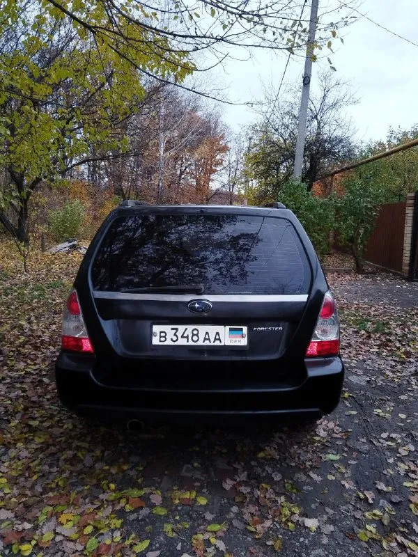 Продам subaru forester 2005г рестайлинг, коробка автомат. оригинальный пробег: 260 тыс. км. полный привод. 2,5 литровый-турбо бензин, масло не берёт. автоматическая кпп. комплектация: панорамная крыша, круиз-контроль, климат-контроль, сигнализация с обратной связью, электропривод зеркал с обогревом, мультируль, гидроусилитель руля, омыватель передних фар, музыка с аудиосистемой кожаный салон и многое другое! отдам с машиной комплект зимней резины! заменено масло в коробке и мостах. продажа от собственника без штрафов и арестов. цена 850 000 руб. по всем вопросам обращаться по телефону +7(949)331-51-17 📞 звоните: +7(949)3315117 - фотография - 2