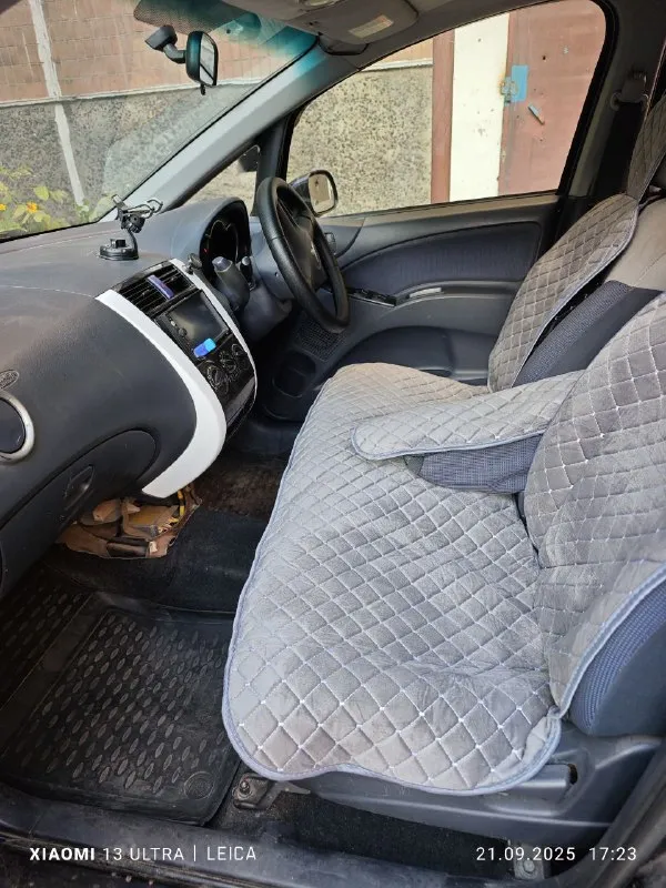 Продам mitsubishi кольт 2003 года ни одного рыжика мотор 1.3 бешеная табуретка цена 300к тел для свя... - фотография