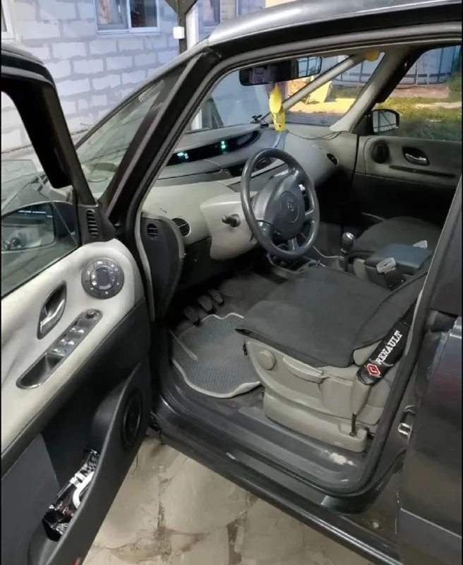 Продам renault эспейс 4 1,9 дизель, сделан кап ремонт двс, заменены форсунки картридж турбины, авто не гнилая цена 465 торг, забирать на эвакуаторе или тросу, стоит нет времени смотреть что сней случилось, не приходит 12 вольт на клапан давления в рампе, крутит но не заводится +79495734454 стас 📲 tg: станислав 📞 звоните: +7(949)5734454 - фотография - 5