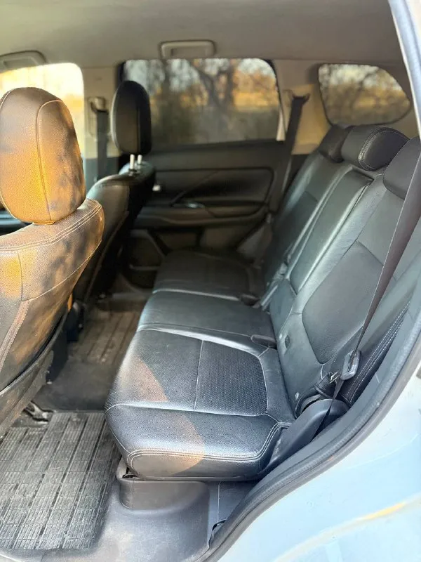 Продам mitsubishi outlander 2014 г. выпуска, пробег 178 тыс. км, 2.4 л. , газ/бензин, коробка автомат, полный привод цена 1.330.000р обмен/кредит донецк/макеевка +7 (949) 310-02-85 📲 tg: гранд мастер 📞 звоните: +7(949)3100285 - фотография - 9