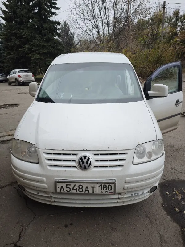 Продам volkswagen кадди 2005 г. пассажир, задние сиденья сняты. 1.9 турбодизель. машина под ремонт, пробита прокладка головки и есть что делать по ходовой. заводится, едет, но на дальние расстояния перегревается. пробег - 407 тысяч. на крыльях ржавчина, но не фатальная. машина была в коммерции, пробеги в основном по трассе. 450 тысяч рублей. +79493160295 владимир макеевка 📞 звоните: +7(949)3160295 - фотография - 5